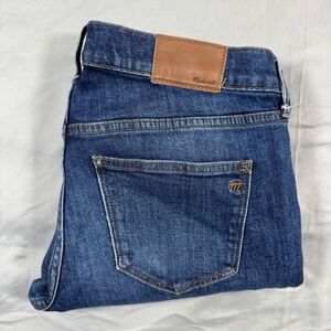 Madewell The Slim Boyjean Women's 25 Medium Wash Distressed Raw Hem
